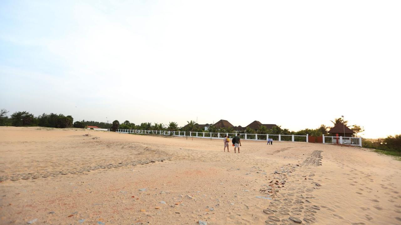Hotel Le Pondy à Pondichéry Extérieur photo