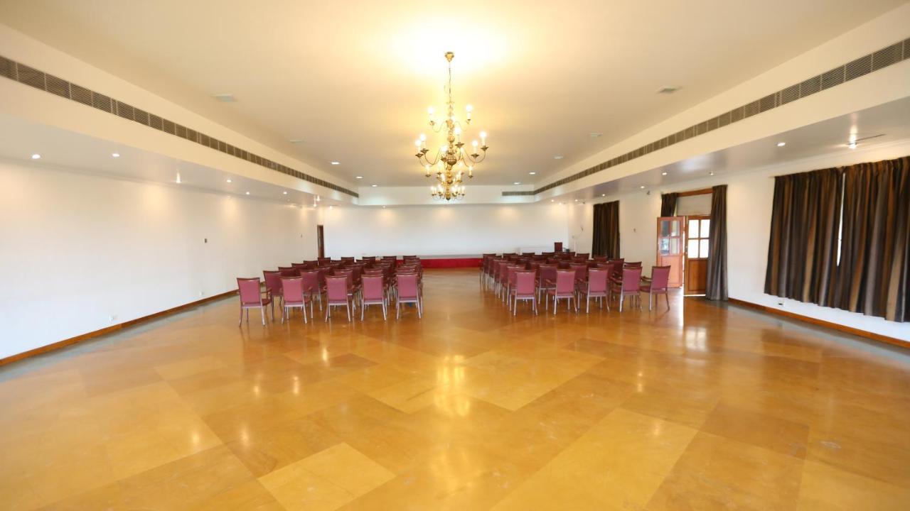 Hotel Le Pondy à Pondichéry Extérieur photo