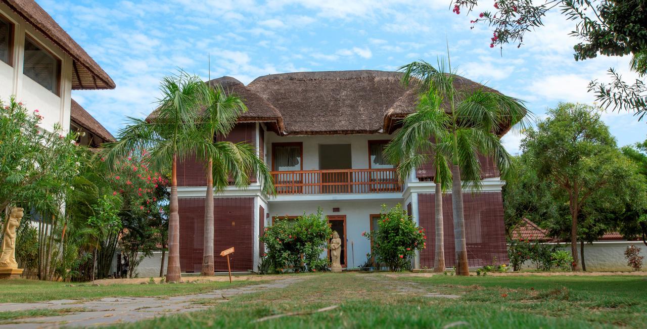 Hotel Le Pondy à Pondichéry Extérieur photo