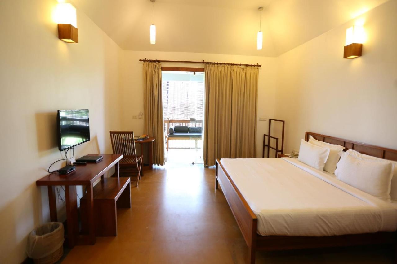Hotel Le Pondy à Pondichéry Extérieur photo